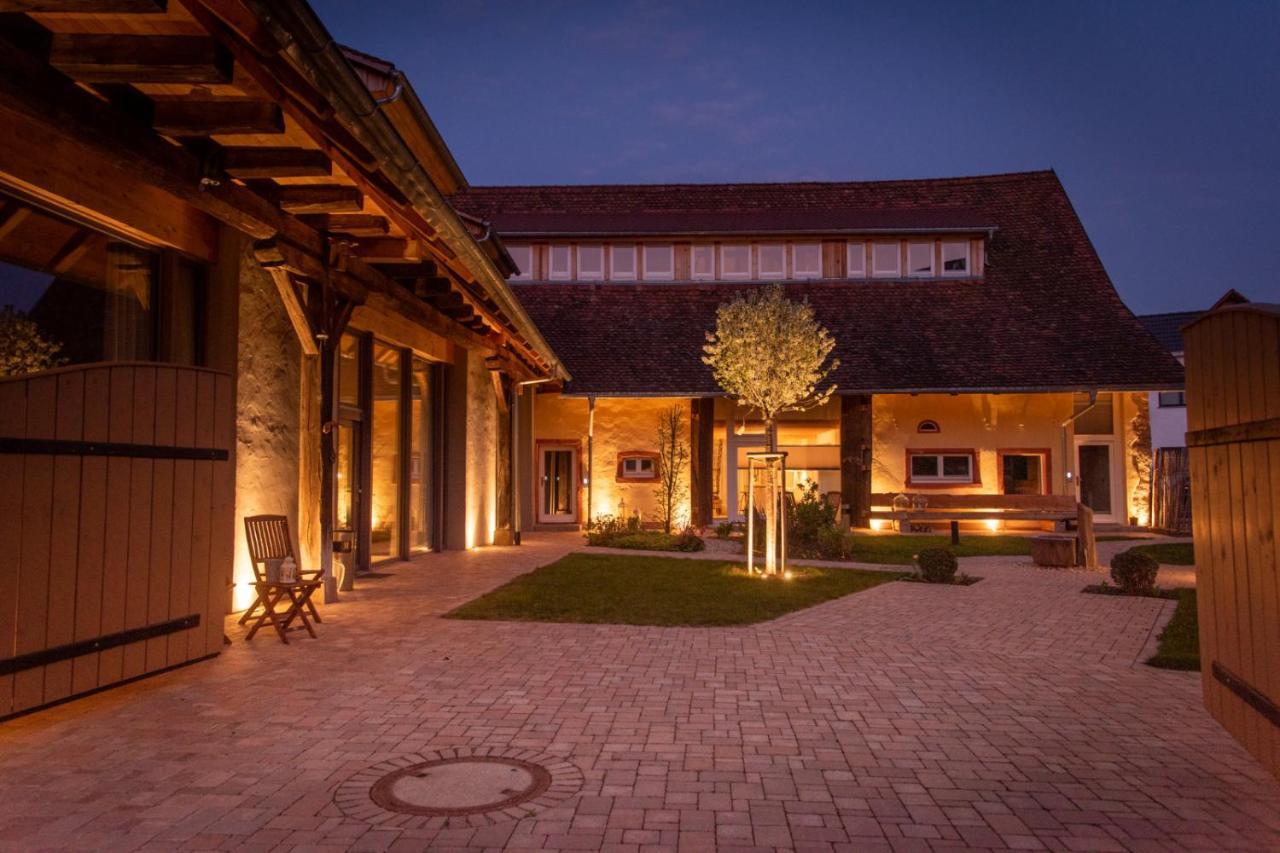 Baumgartners Dreiseithof - Historisch, Modern, Zentral Bad Krozingen Exterior foto